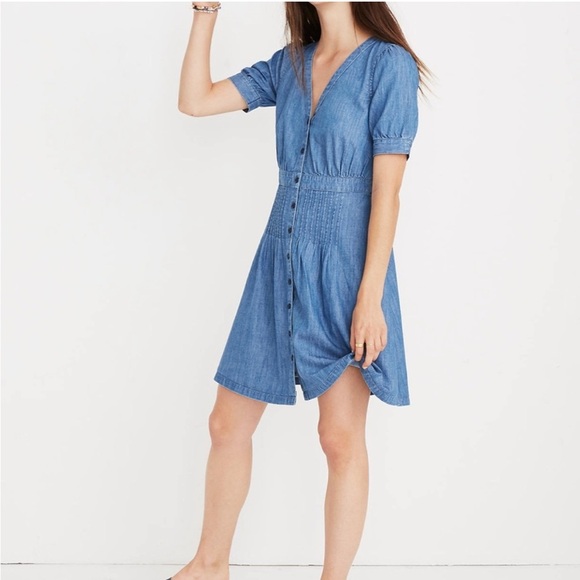 Madewell Denim Daylily Dress size 0
Pit to pit 17”
Waist 12 1/2” 
Approx 👆🏻 - Picture 1 of 16